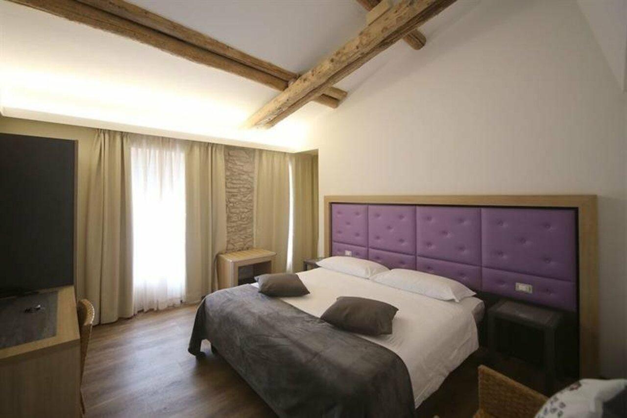 Hotel Corona Spiazzi Di Caprino Esterno foto