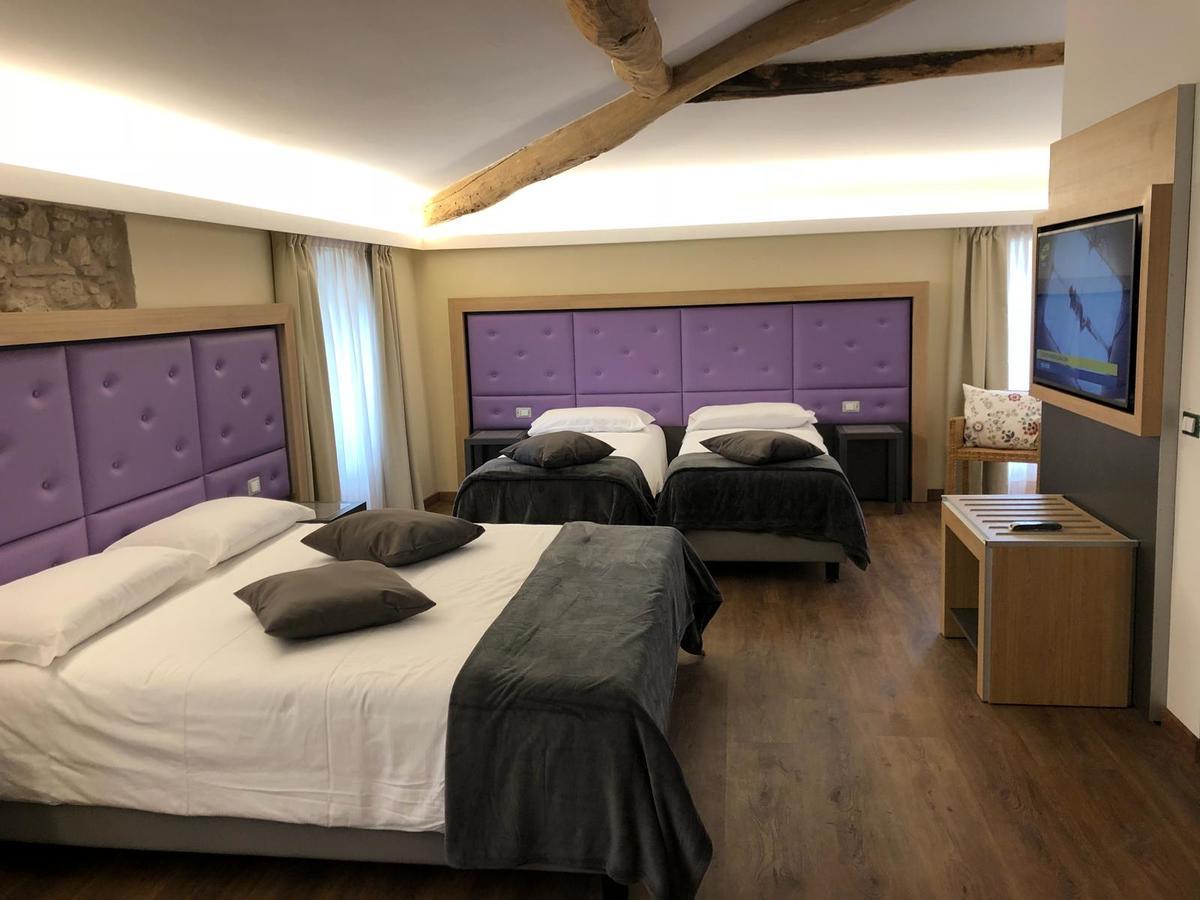 Hotel Corona Spiazzi Di Caprino Esterno foto
